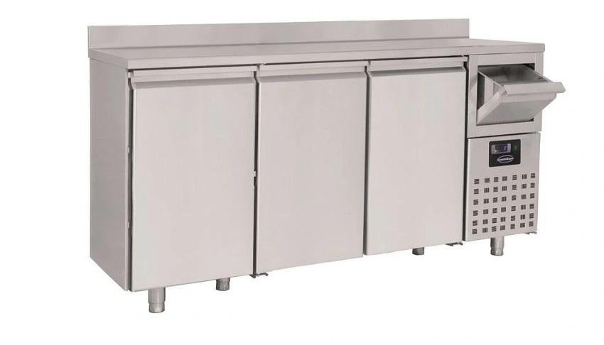 Desserte réfrigérée 3 portes 632L