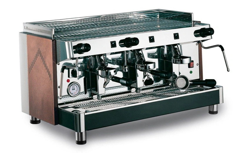 Machine à café semi-automatique à boutons