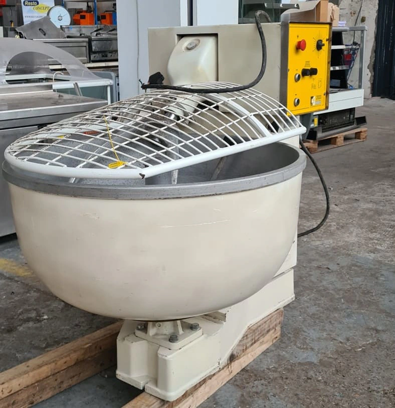 Pétrin à bras oblique VMI Phébus 75 kg de farine